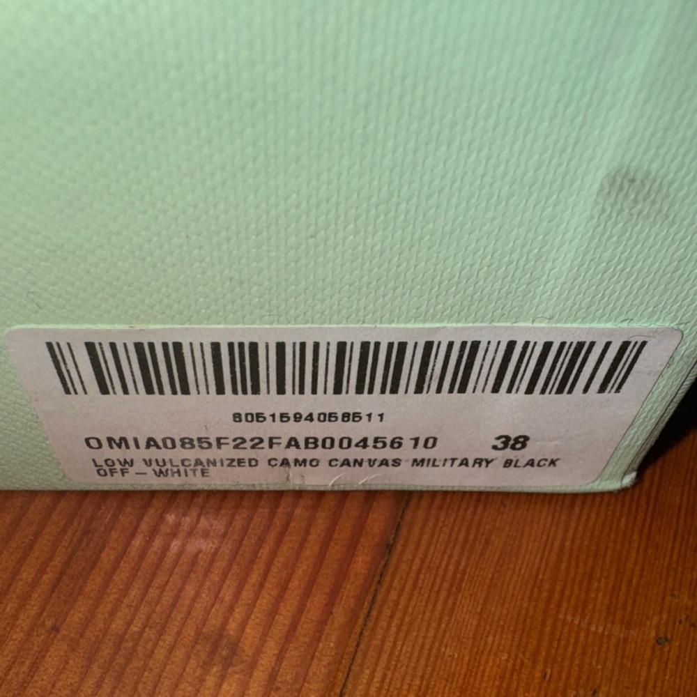 Off-White Camouflage Sneakers with Black Accents - Picture 10 of 10